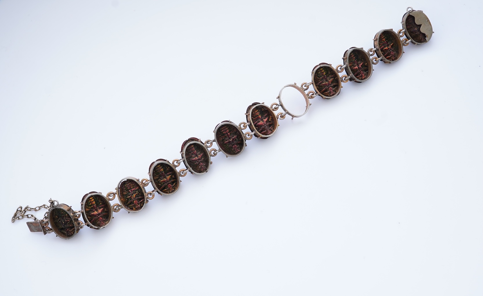 A Victorian beetle carapace bracelet, mid 19th century